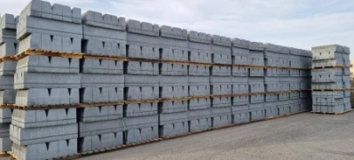 Бортовой камень БР 100.30.18 (дорожный бордюр)